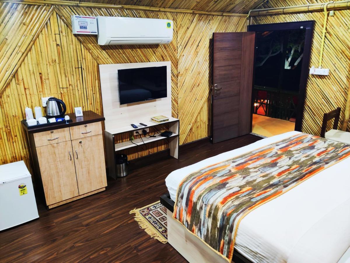 Hotel Bamboo Castle Jaipur Dış mekan fotoğraf